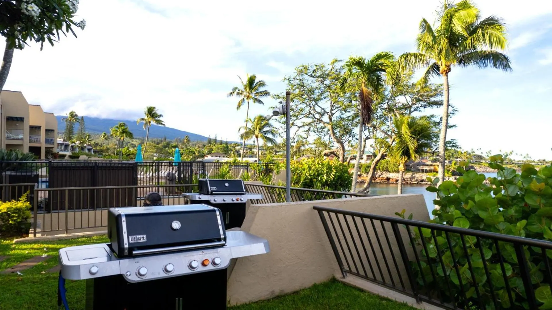 Kbm Resorts Stunning Ocean Views Spacious 2-Bedroom Napili Point Collection Multi Unit Listing Same Building 2 Free Rental Cars Nap-A25B26